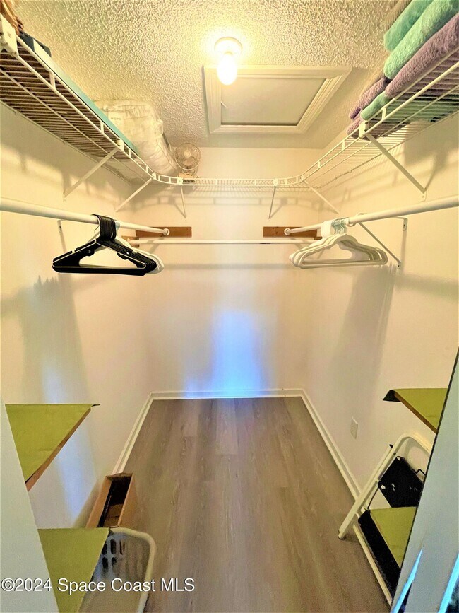 Building Photo - 5807 N Atlantic Ave