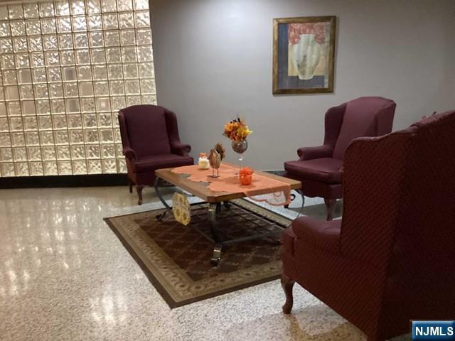 Building Photo - 2160 Center St