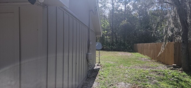 Building Photo - 205 Harbor Dr