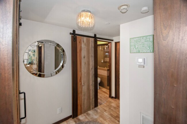 Building Photo - 1810 Avenida Del Mundo