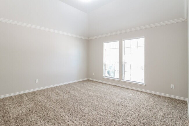 Building Photo - 824 San Felipe Trail