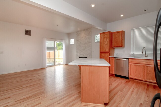 Building Photo - 1485 Bobs Hollow Ln