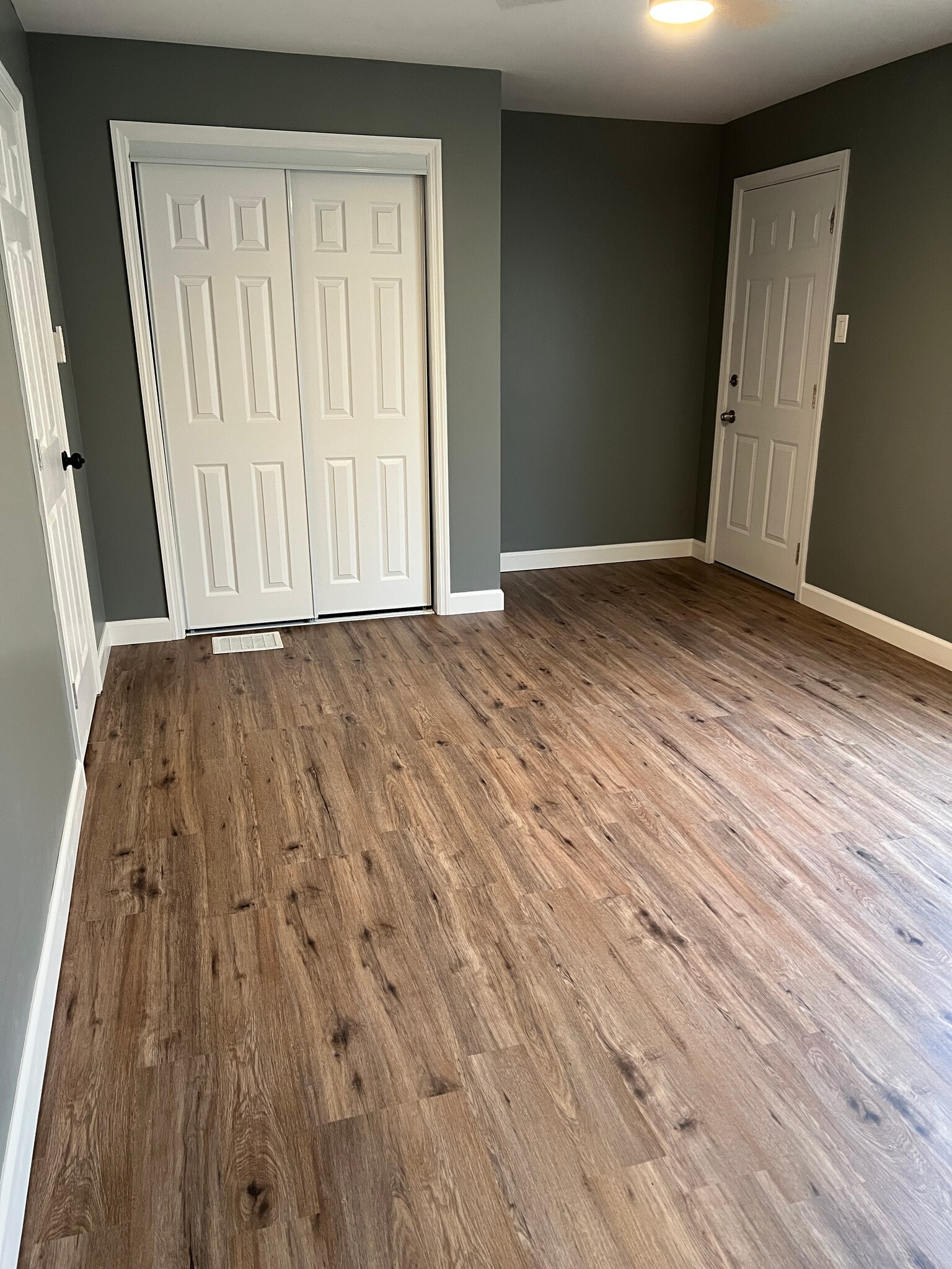 master bedroom - 6435 Myron Ave