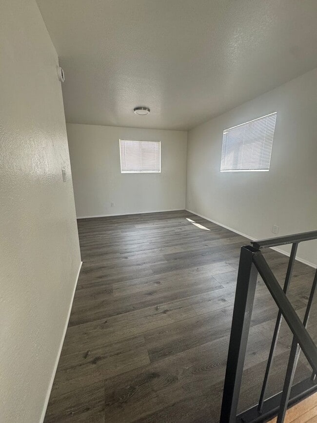 Building Photo - 4 Bed 2 Bath Home for Rent
