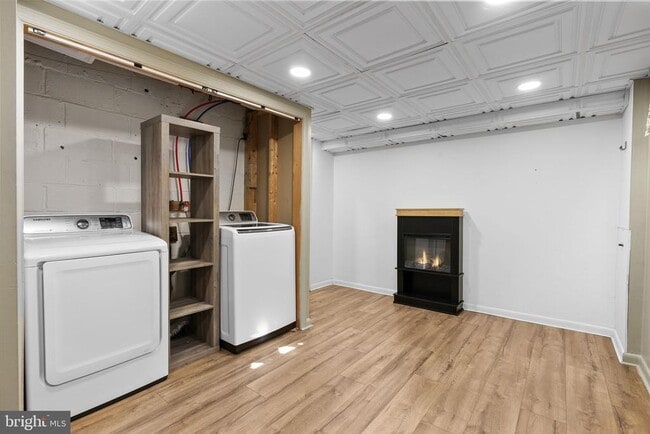 Building Photo - 720 Shaw Ave