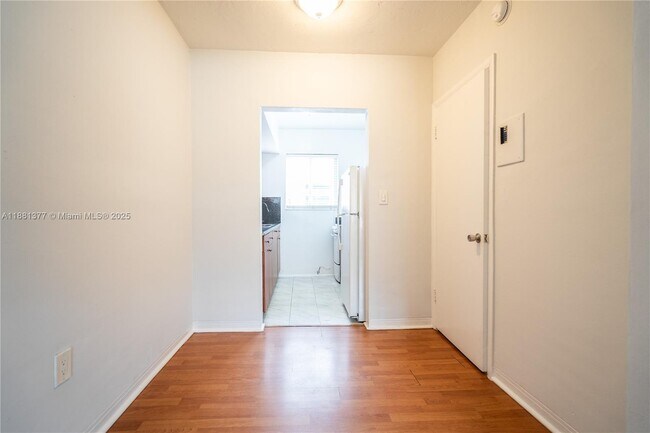 Building Photo - 7315 Harding Ave