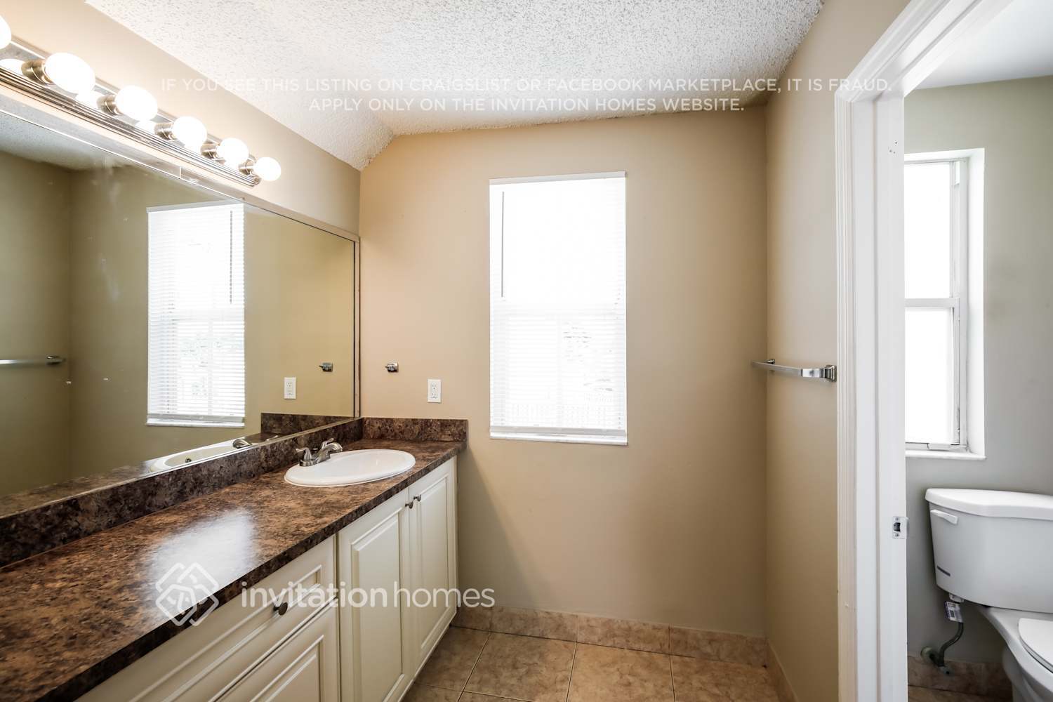 Building Photo - 3079 Doubloon Dr