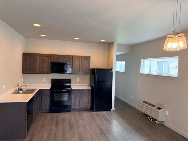 Building Photo - Fantastic one bedroom
