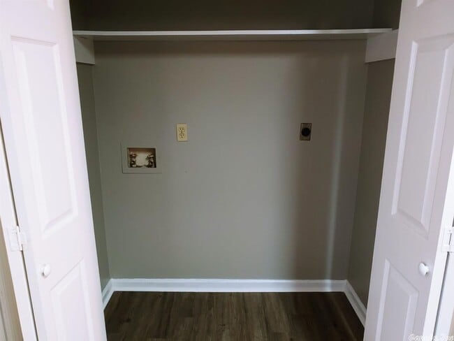 Building Photo - 2405 Washington Ave