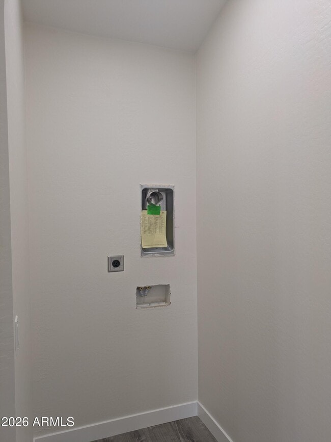 Building Photo - 14339 W Desert Hills Dr