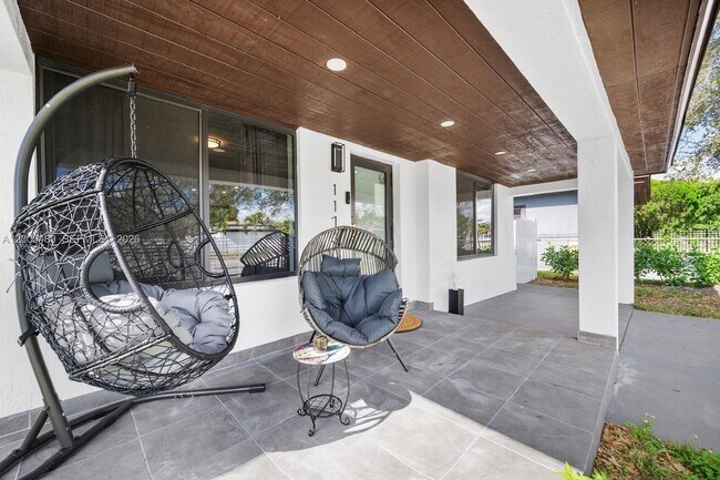 Building Photo - 11730 NW 3rd Ave