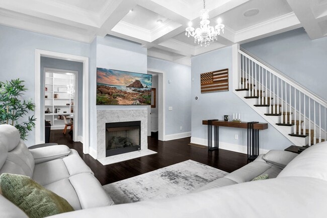 Building Photo - Modern Luxury Living in the Heart of Victorian Village