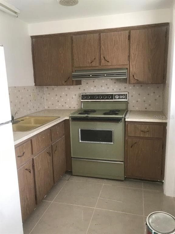 Building Photo - 5545 Cheyenne Dr