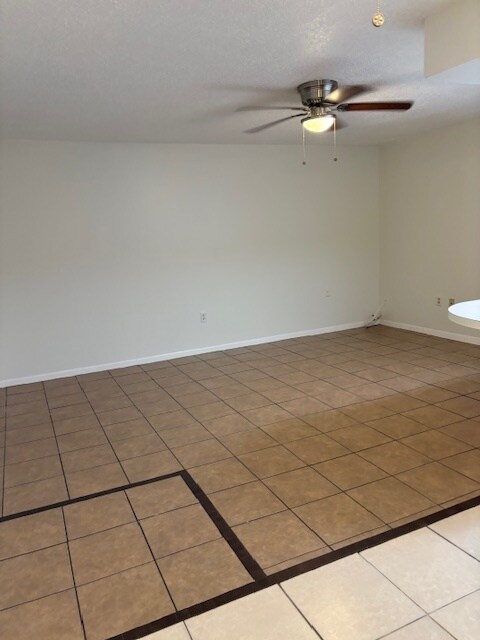 Building Photo - 4504 3rd St Cir W
