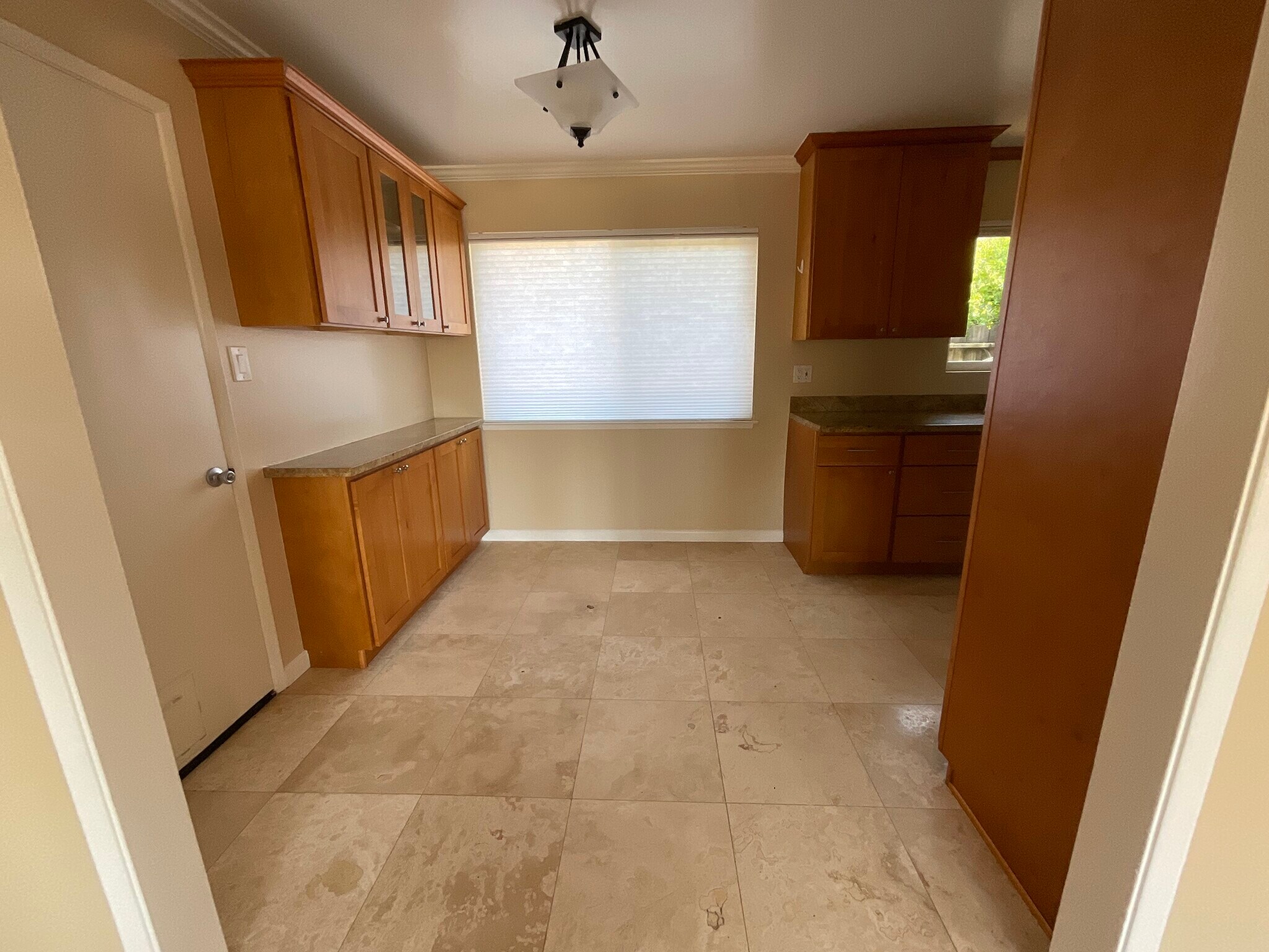 Breakfast Nook - 1822 Roosevelt Ave