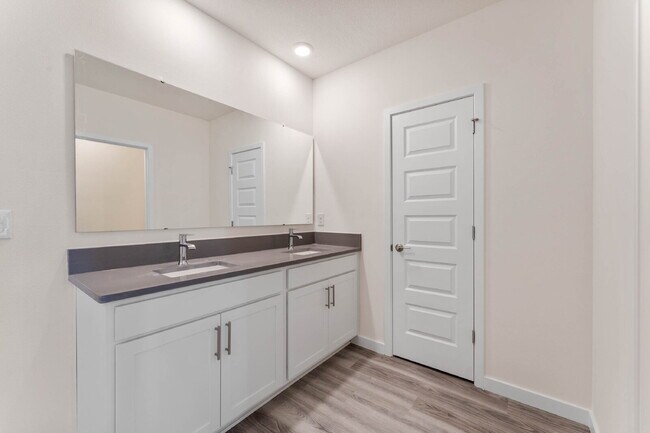 Building Photo - Stylish 4-Bedroomf in Summerly, Saint Cloud - Minutes from Lake Nona. Available after August 10!