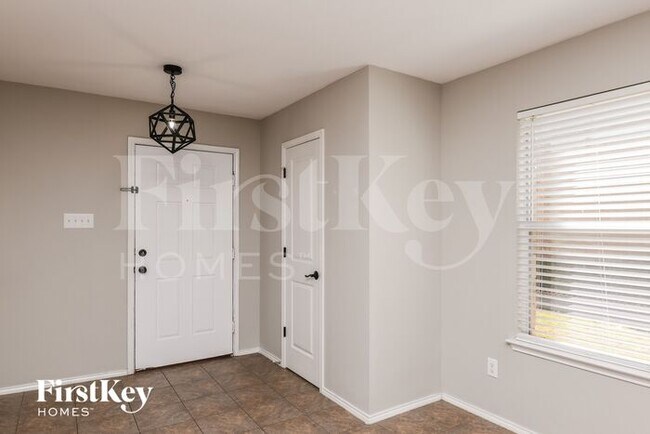 Building Photo - 8825 Quarry Ridge Trail