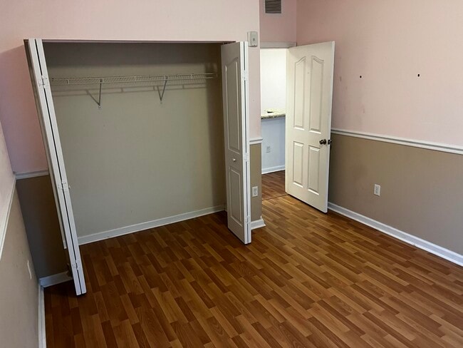 Building Photo - 9873 Baywinds Blvd