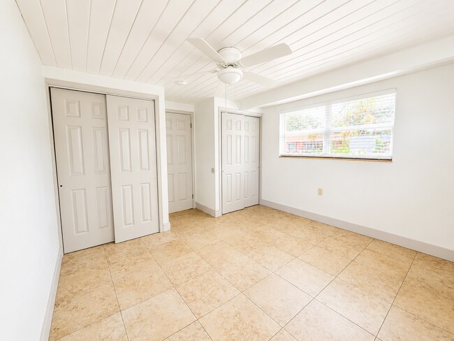 Building Photo - 3 bedroom 2 bathroom - Water Included-Available now