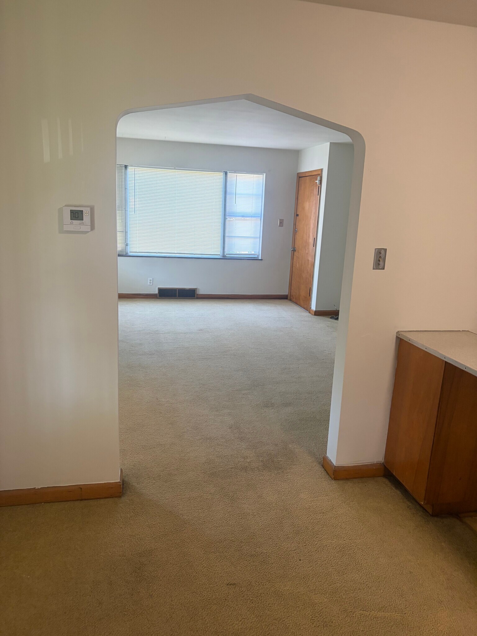 Building Photo - 218 W Florence Ave