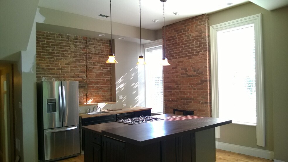 2nd Floor Kitchen - 1339-2 W North Ave