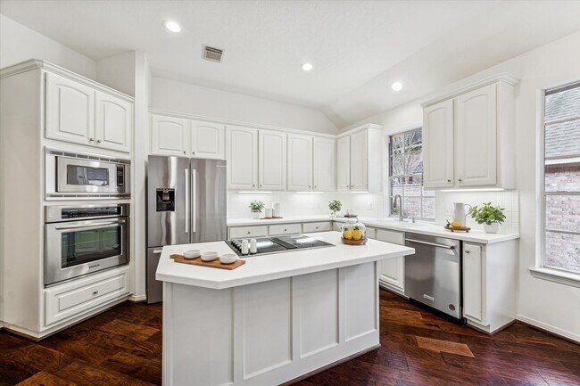 Building Photo - 14 Prism Cove Pl