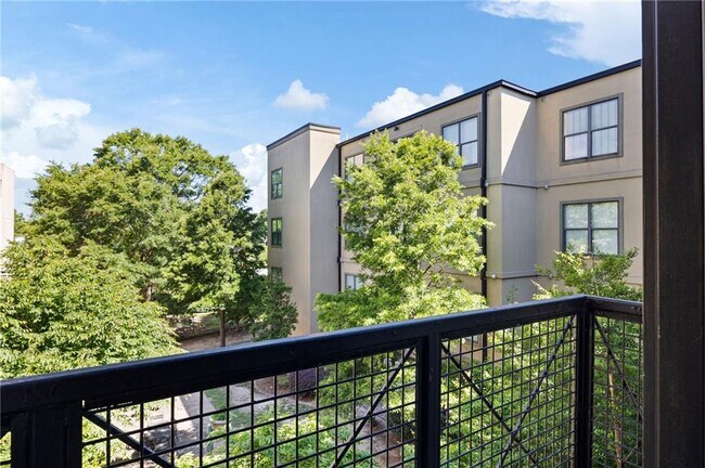 Building Photo - 5300 Peachtree Rd