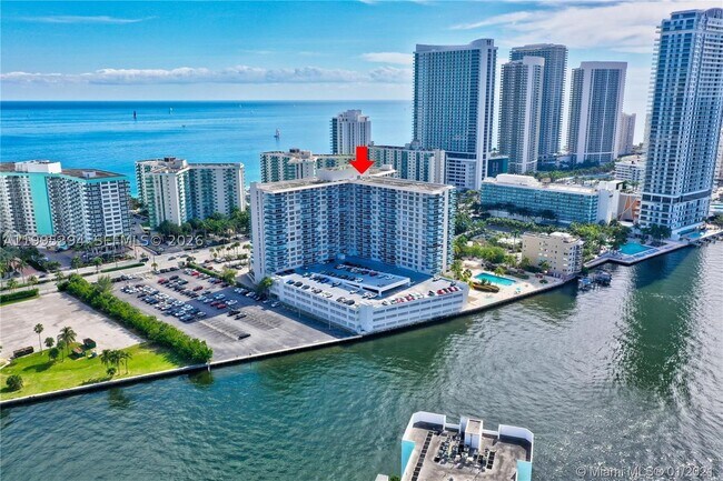 Building Photo - 3800 S Ocean Dr
