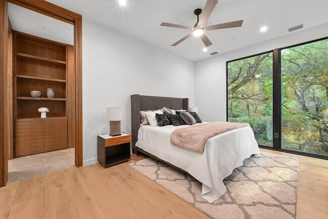 Building Photo - 3415 Rosefinch Trail