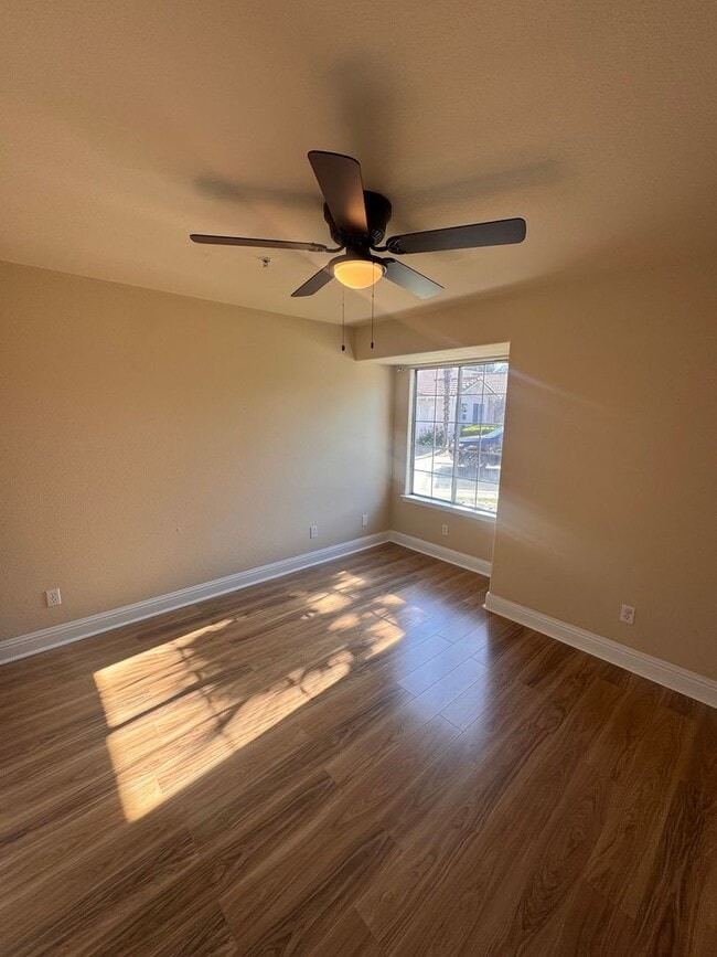 Building Photo - Charming 3 Bed/ 2 Bath Home. AVAILABLE NOW!!!!