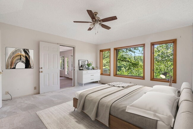 Building Photo - 30 Kensington Dr