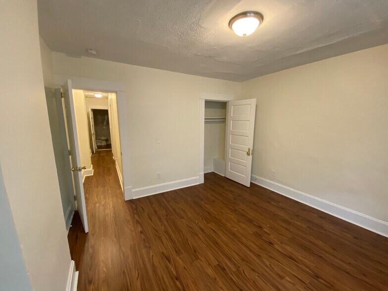 Building Photo - 82 Dana Ave