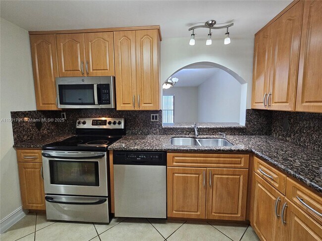 Building Photo - 8415 SW 107th Ave