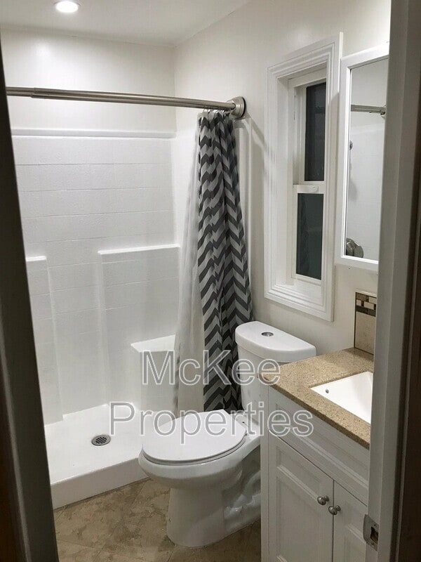 Building Photo - 364 Morehouse Pl