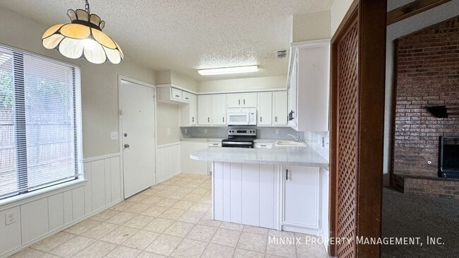 Building Photo - 4427 75th Dr