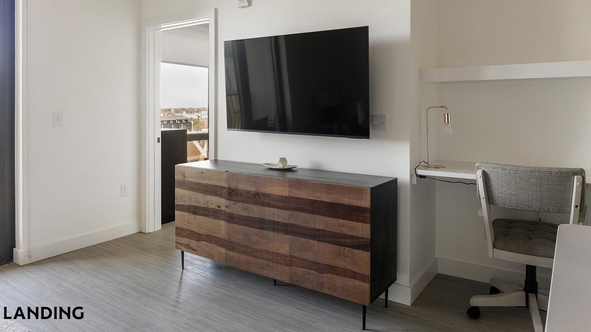 Building Photo - 1007 S Mint St