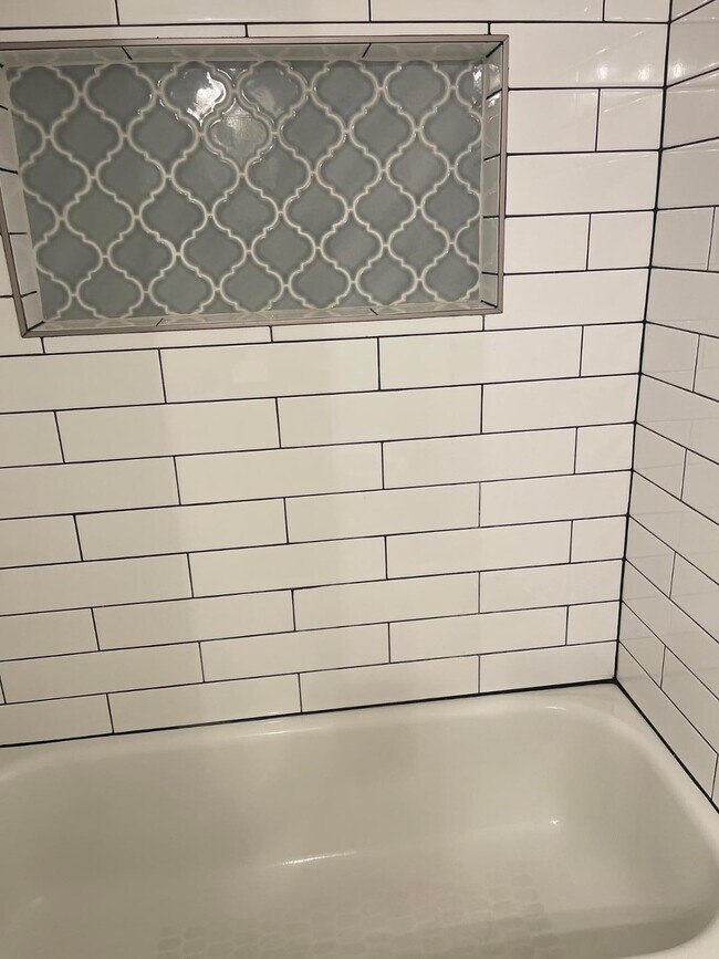 Building Photo - 1732 W Gary Dr