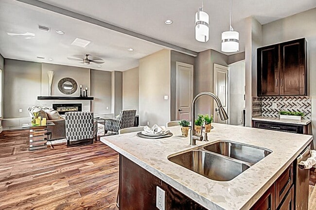 Building Photo - 4861 Benning Dr