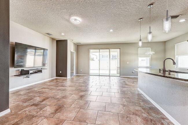 Building Photo - 32848 Sand Creek Dr
