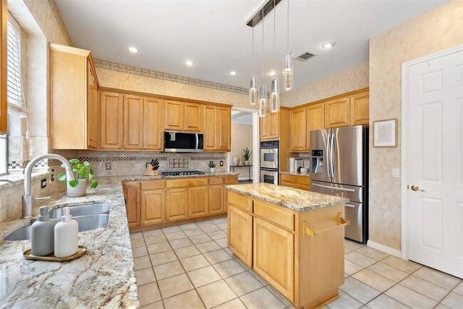 Building Photo - 10707 Bramblecrest Dr