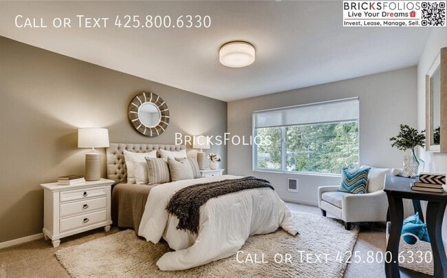 Building Photo - 13706 Manor Way