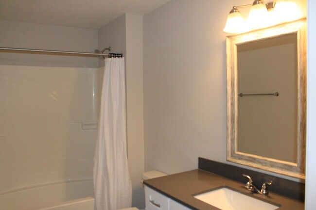 Building Photo - 8116 Bannock Cir
