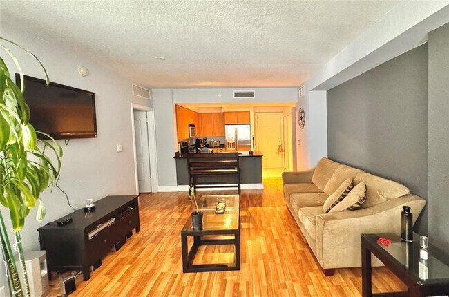 Building Photo - 1830 Radius Dr