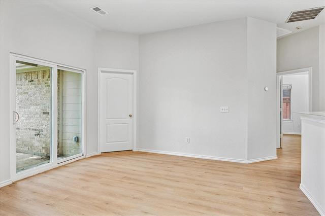 Building Photo - 1700 Bur Oak Dr