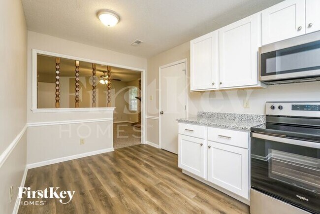 Building Photo - 5312 Carolwood Dr