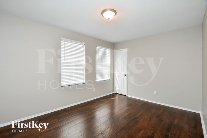 Building Photo - 501 Coolidge Ln
