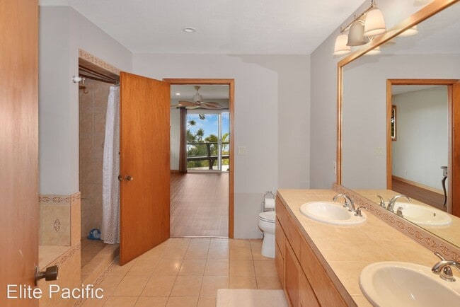 Building Photo - 3 br, 3.5 bath House - 75-5295 Mamalahoa Hwy