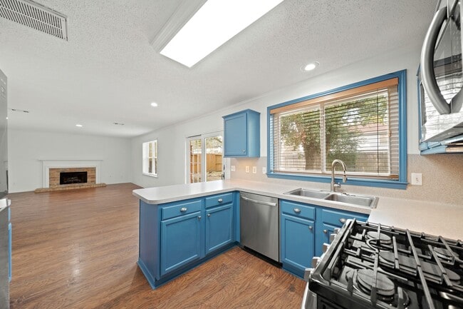 Building Photo - 21226 Park Willow Dr