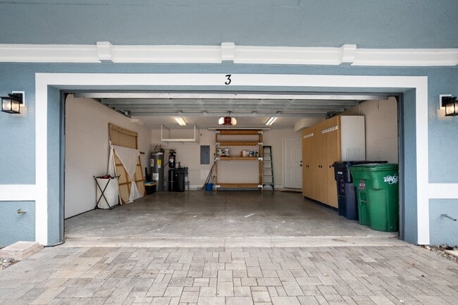 Building Photo - 3111 W De Leon St