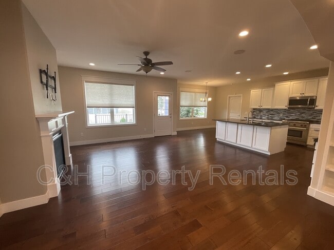 Building Photo - 5506 Sunny Cv